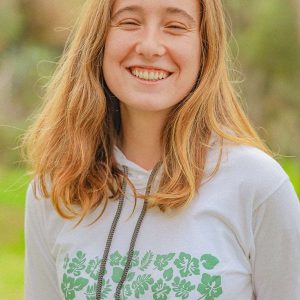 Camiseta Capucha Flores Blanca