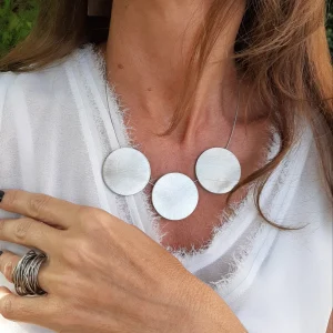 COLLAR 3 CÍRCULOS HORIZONTAL