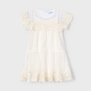 Vestido tul bordado hueso