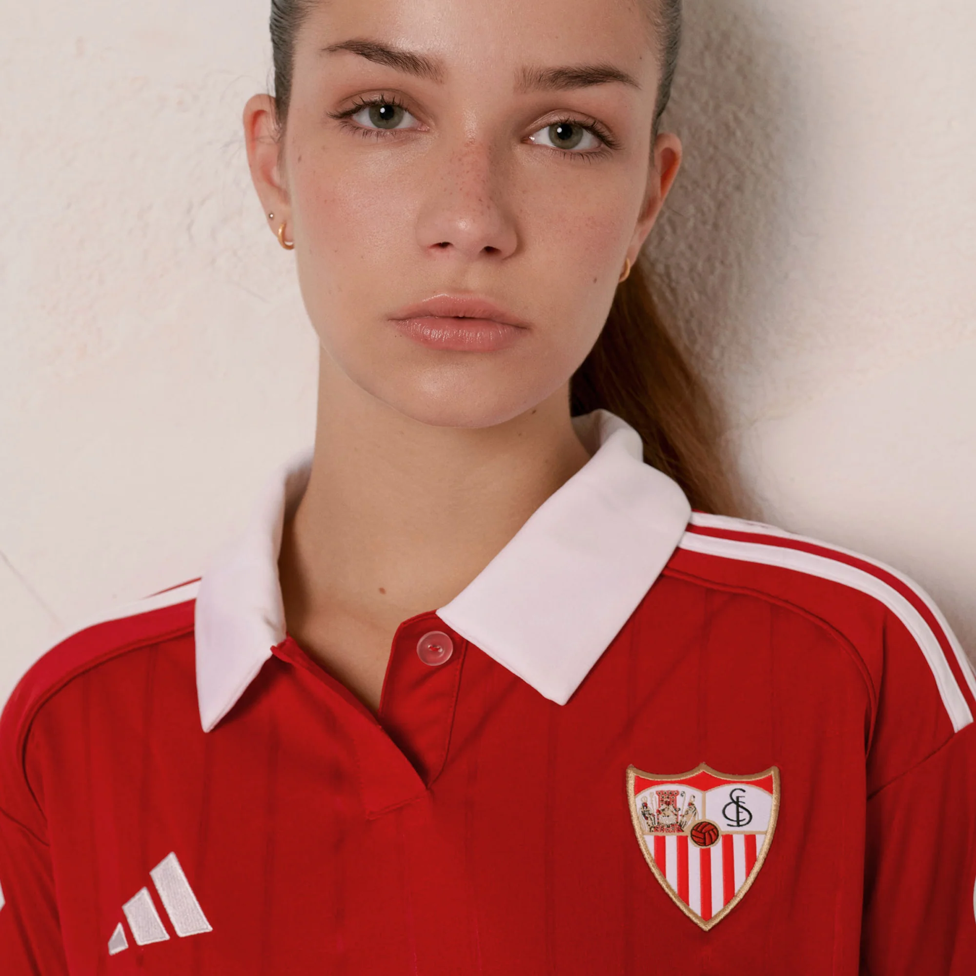 Camiseta mujer 2ª Sevilla FC 25/26 roja - Imagen 5