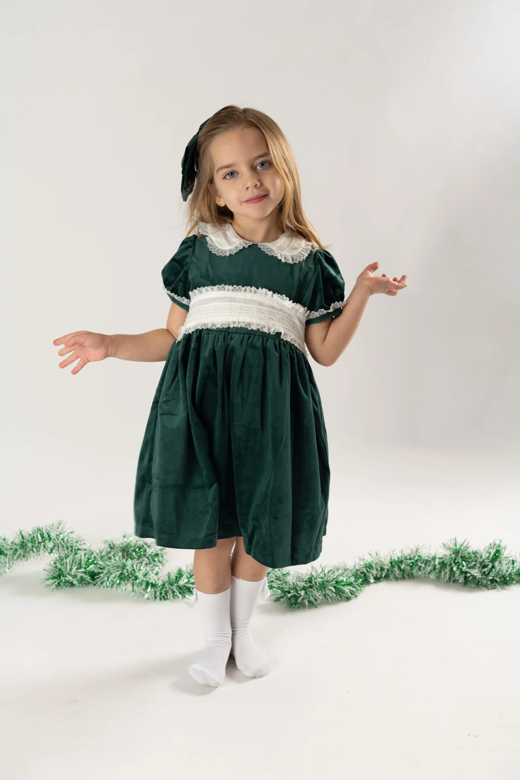 Scarlet Green velvet sash dress - Imagen 9