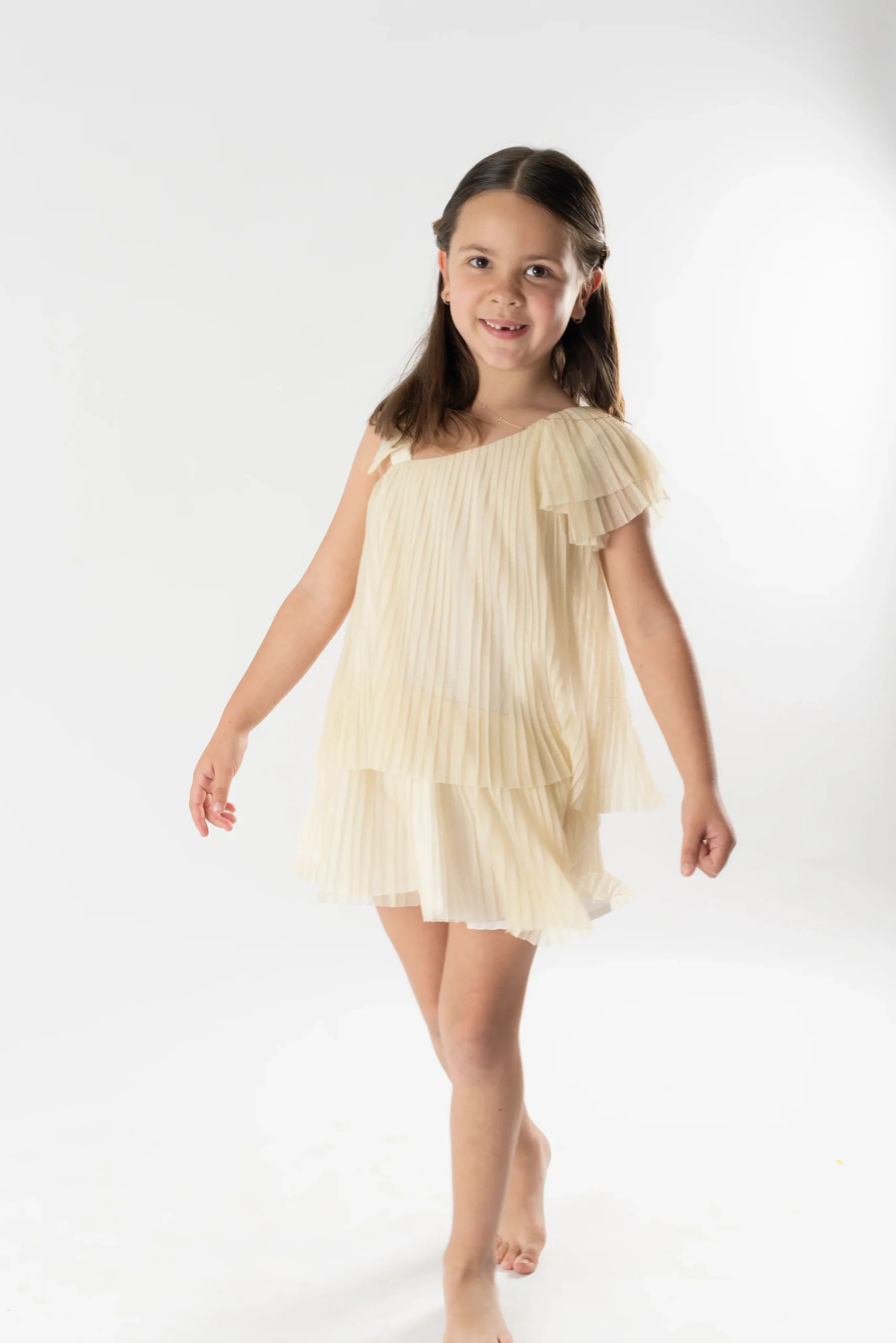 Vestido plisado punto champagne - Imagen 5