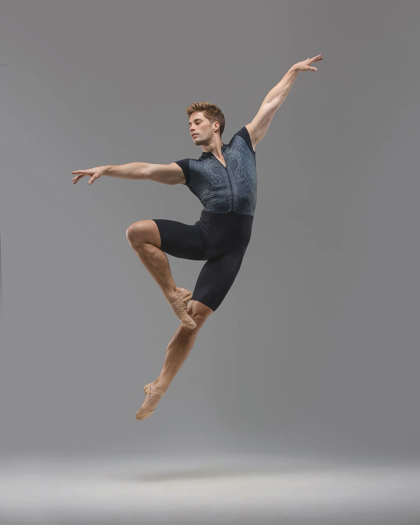 Mono de danza MOKI para hombre de Ballet Rosa