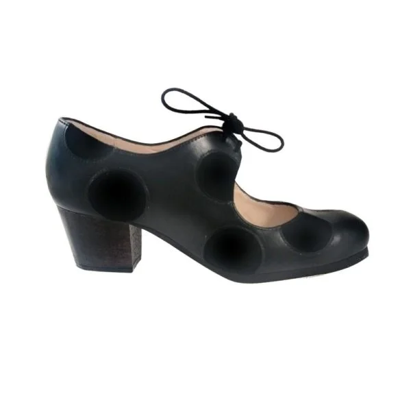 Zapato de flamenco M77 LUNARES CORDONES de Begoña Cervera - Imagen 4