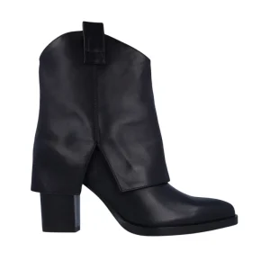 Itse Riota Black -52017