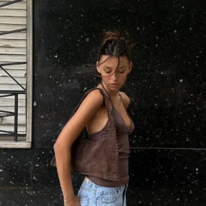 BOLSO LEIA GAMUZA | CHOCOLATE