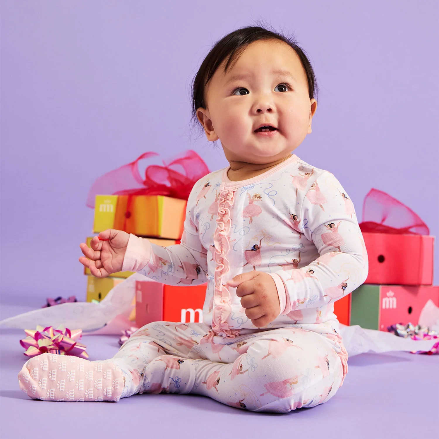 PRETTY PLIES MAGNETIC FOOTIE W/ RUFFLES - Imagen 5