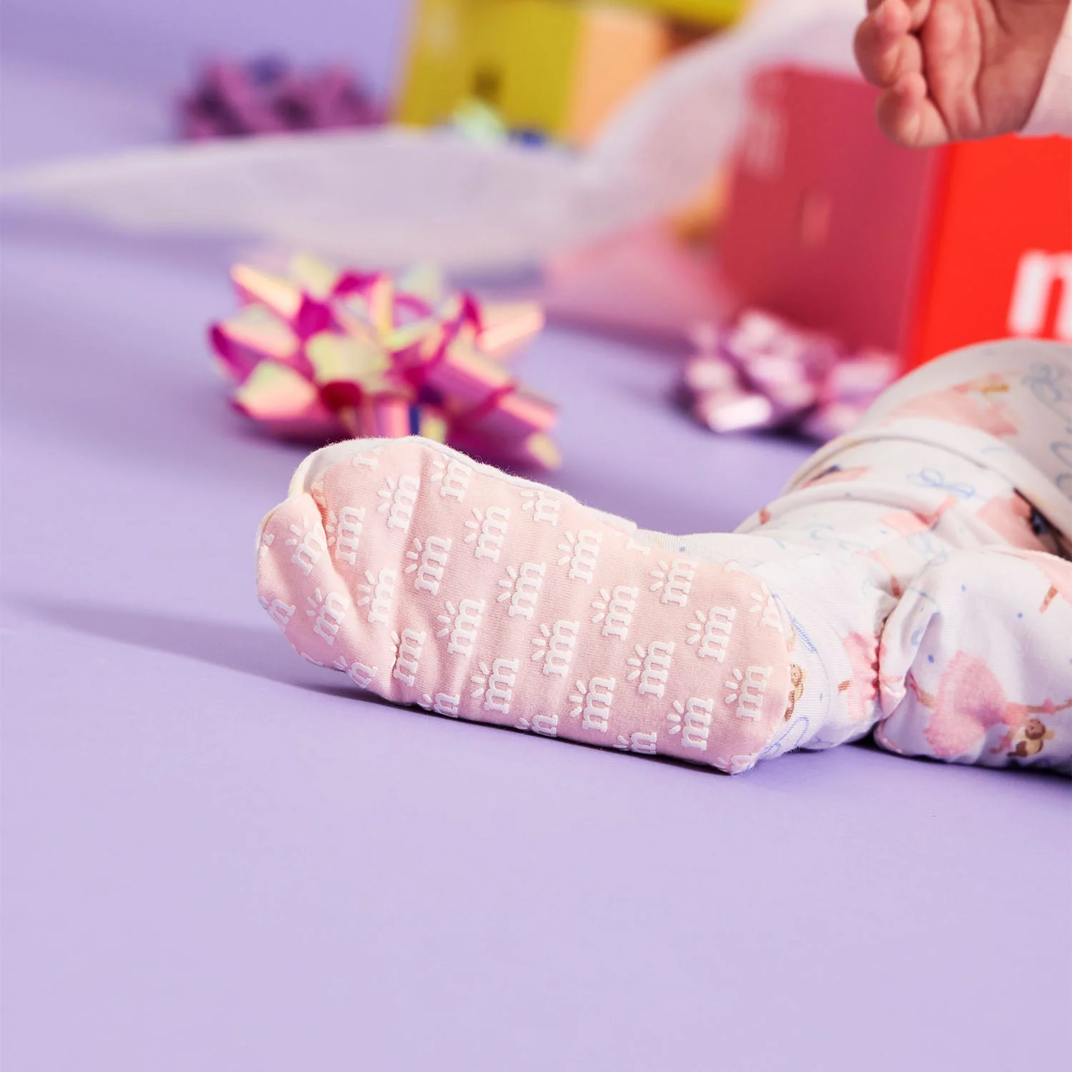 PRETTY PLIES MAGNETIC FOOTIE W/ RUFFLES - Imagen 7