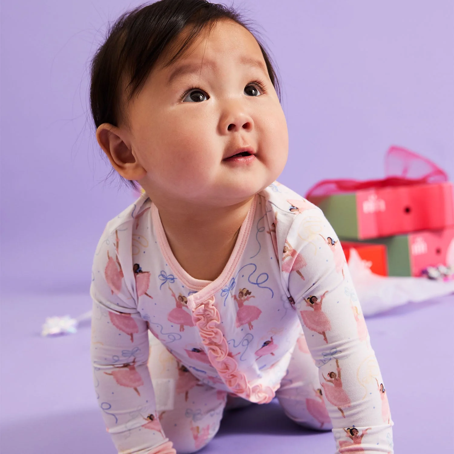 PRETTY PLIES MAGNETIC FOOTIE W/ RUFFLES - Imagen 6